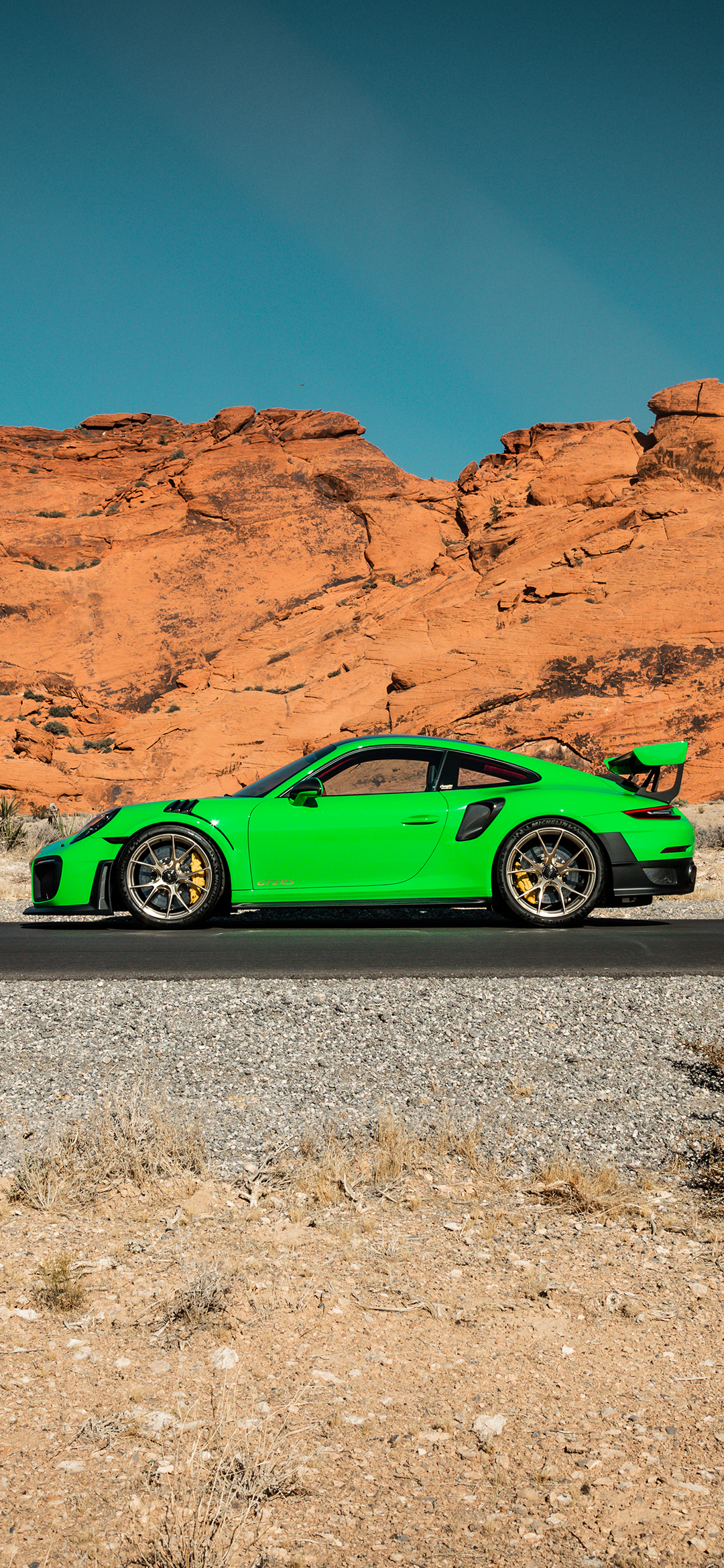 зеленый порш 911 gt2 rs