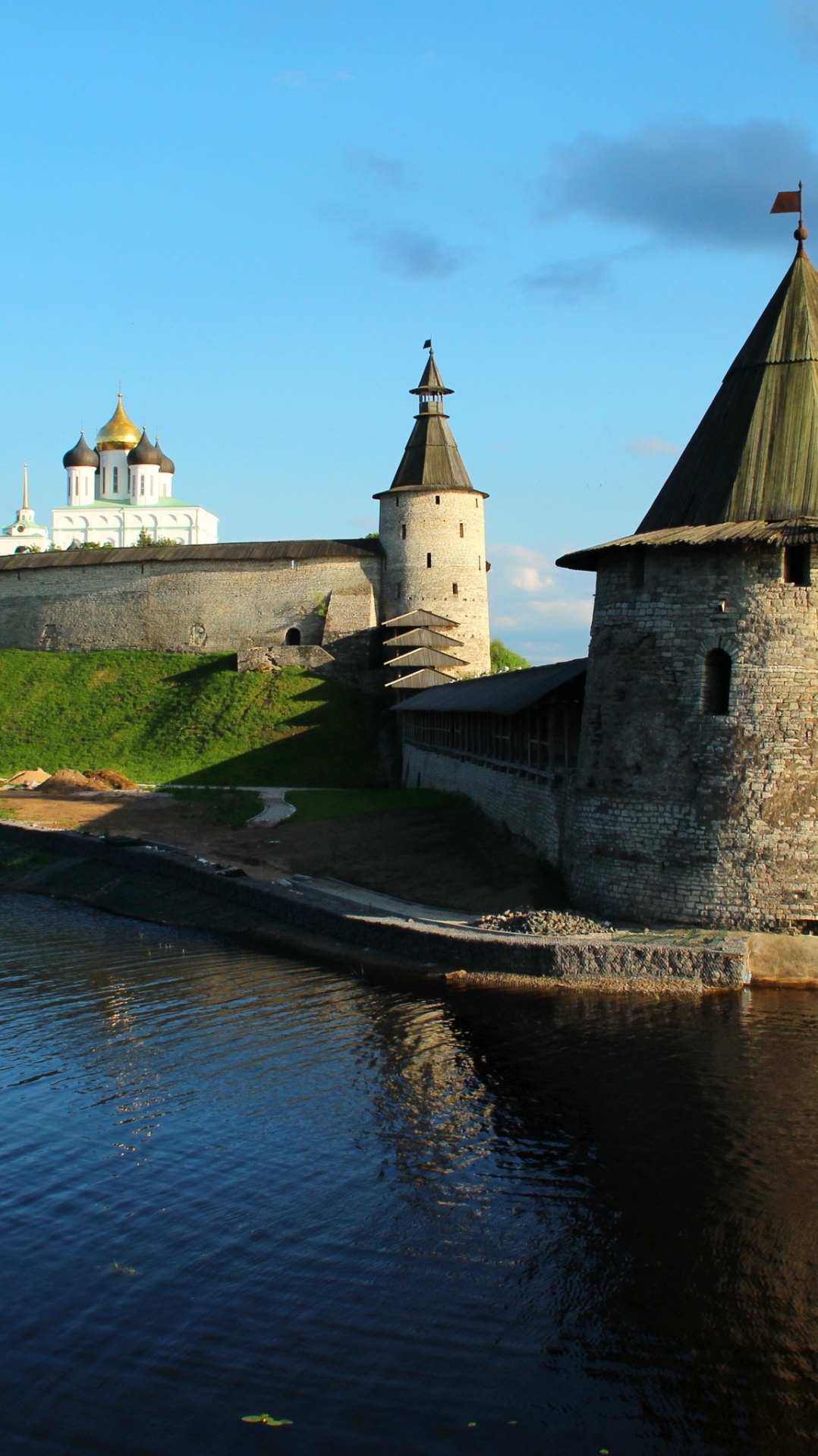 псковский кремль, вода, отражение, водный замок, водный путь