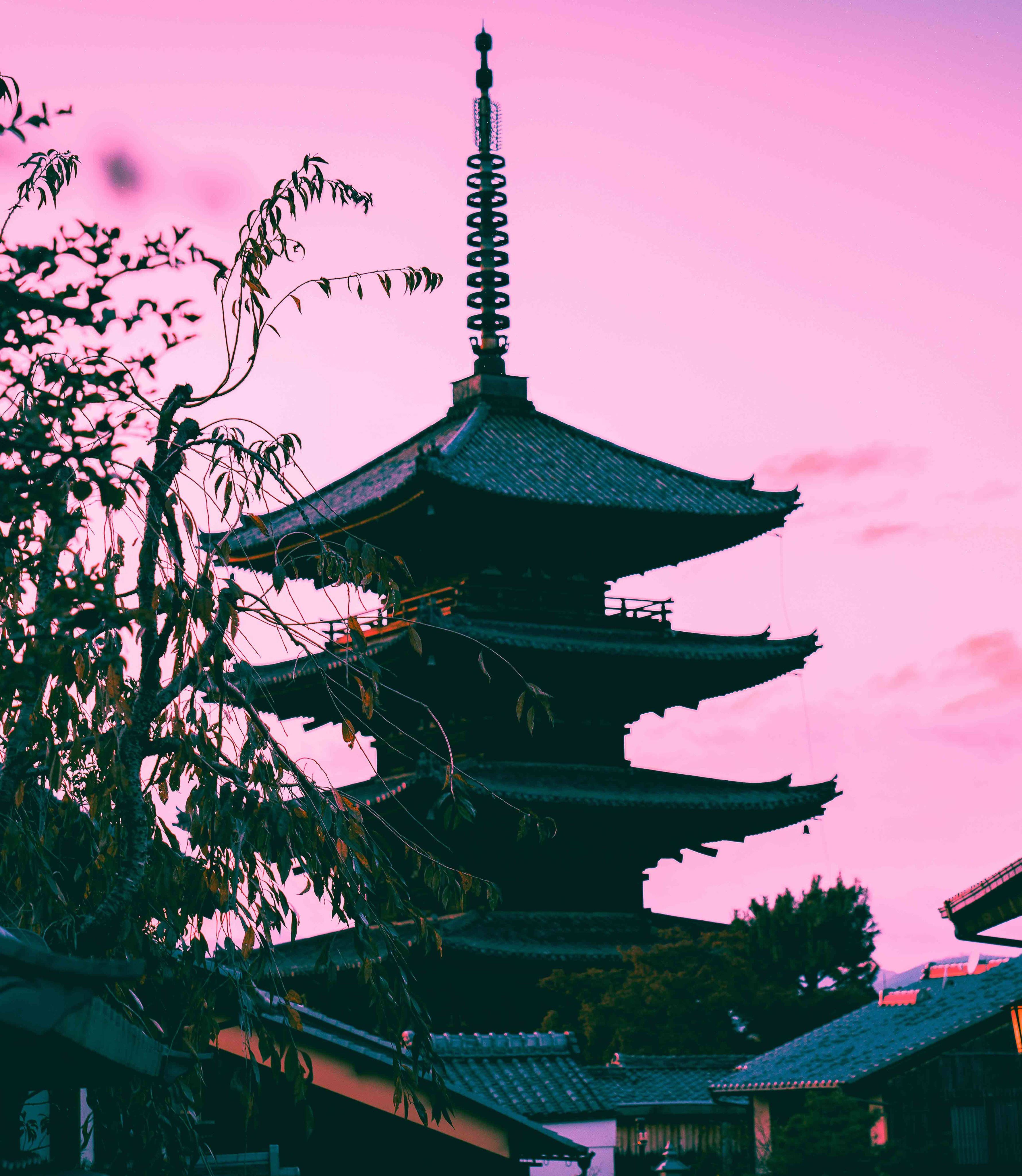 потрясающая пагода в пастельной японской эстетике