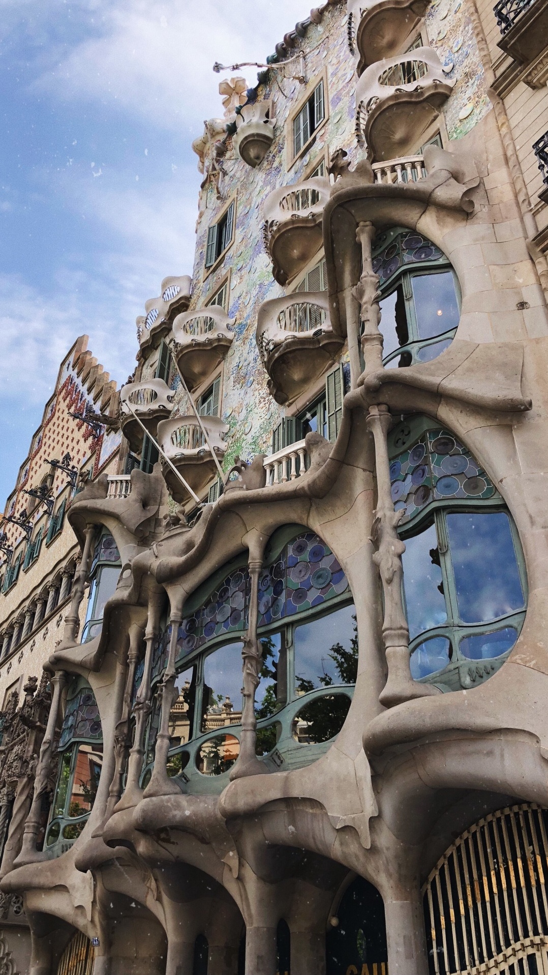 архитектура, отель casa batll, фасад, средневековая архитектура, барселона