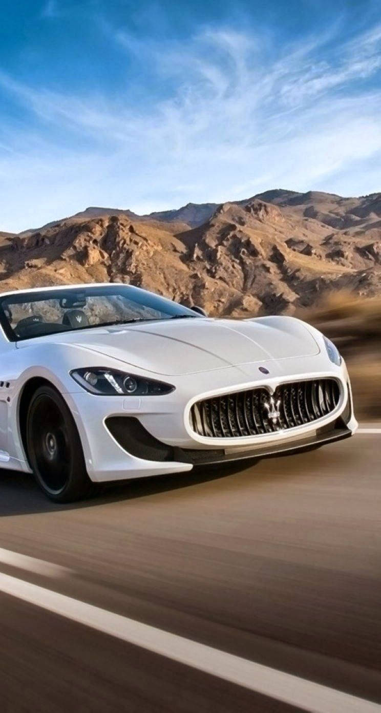 белый автомобиль maserati grancabrio iphone