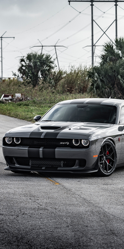 маслкар dodge challenger hellcat