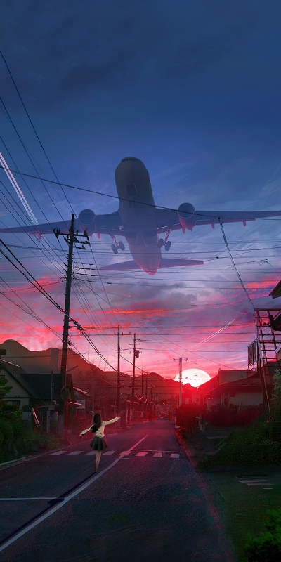девушка в юбке идёт по городской дороге на закате на фоне летящего самолёта