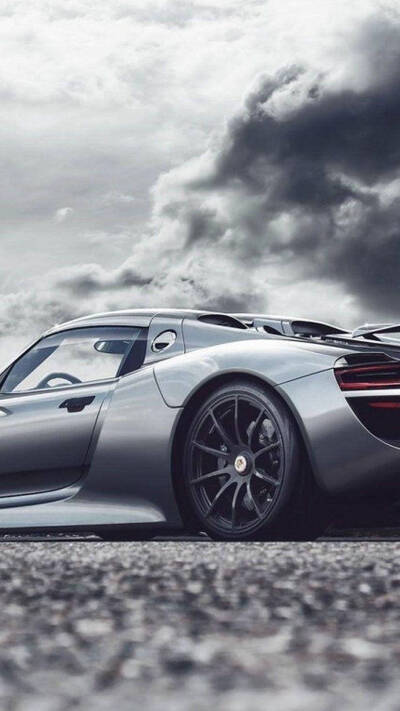 серый автомобиль porsche 918 spyder 2015 года выпуска iphone